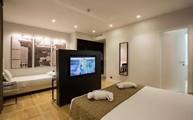 Floris Hotel